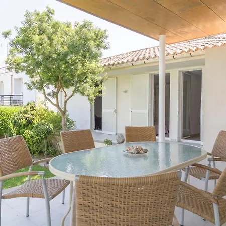 Francesc Wifi, Bbq, Garden, 200m From The For 8 Chalet